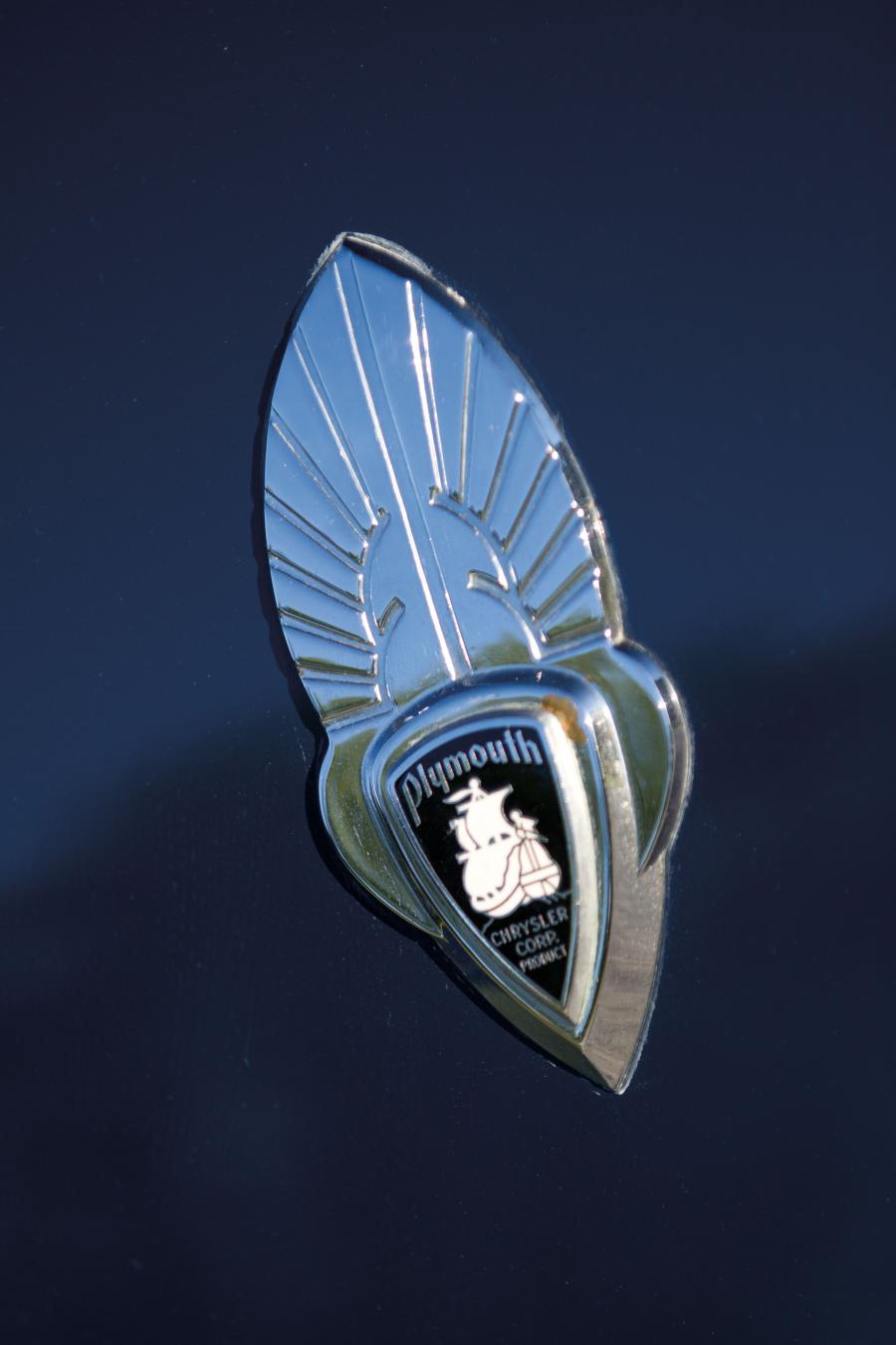  Plymouth Deluxe 4-Door Touring Sedan 1936 года  (фото 13 из 18)